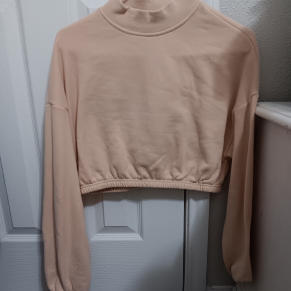 SHEIN Pale Yellow Long Sleeve Crop Top